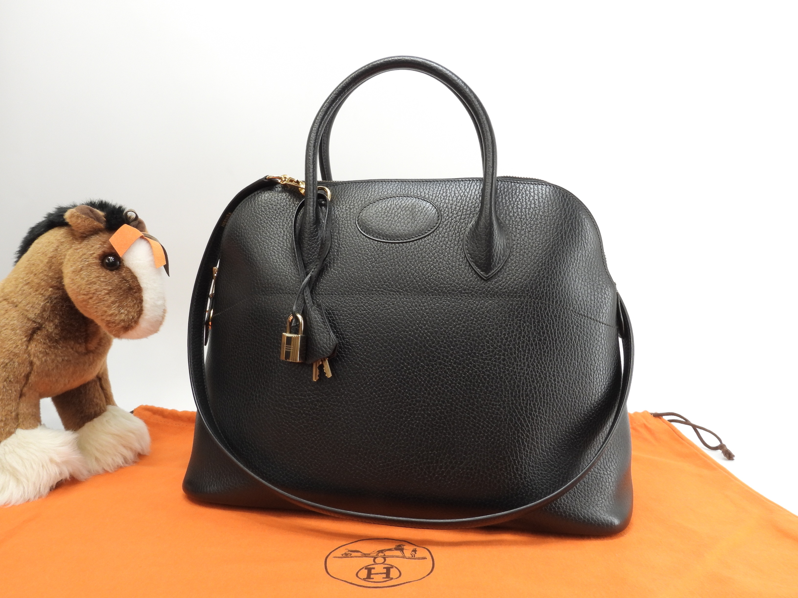 ボリード37 アルデンヌレザー黒 ゴールド金具 ストラップ付ハンドバッグ@X