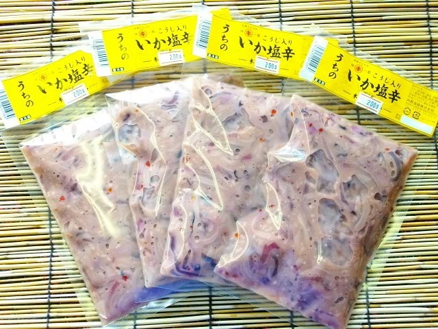 内野海産　本格木樽仕込み　こうじ入りいか塩辛２００ｇ×４袋セット　工場から直送　熊本県　玉名郡長洲町　ごはんがすすむ！お茶漬けにもどうぞ　　[国産１００％]　いか塩辛　いか　塩辛　お中元　こうじ入り