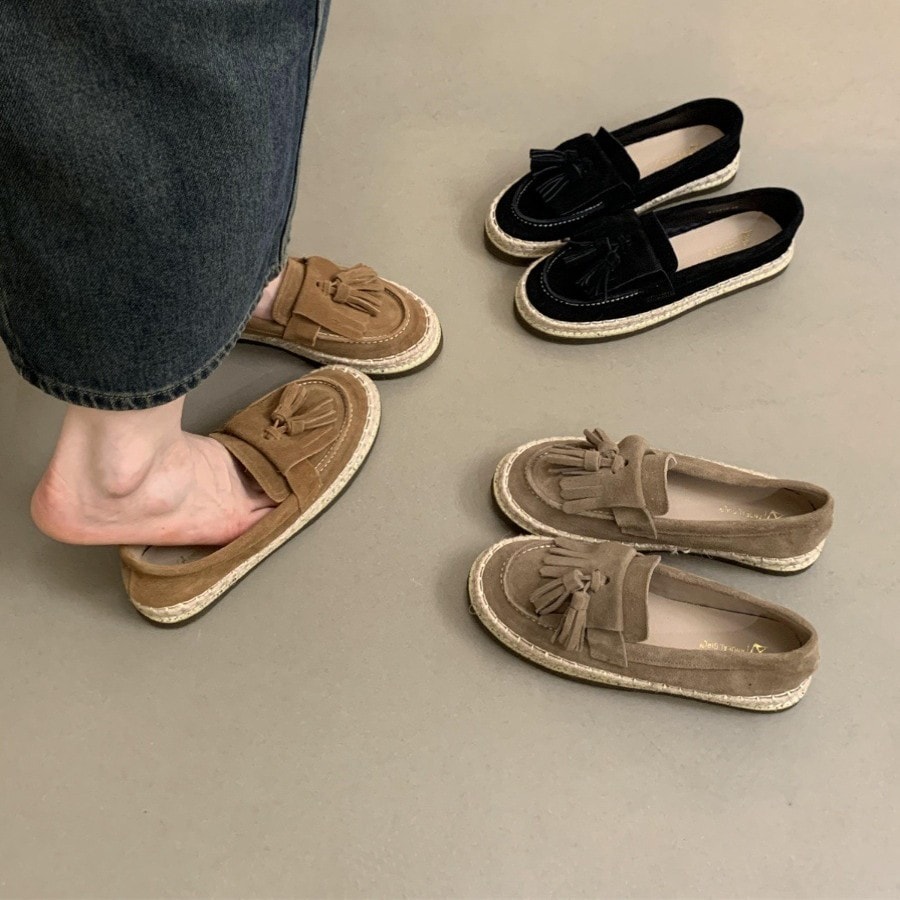 Cowhideバージョン！本革の漁師シューズ2024新しい春と秋のタッセル丸いつま先シングルシューズフラットソール1フィートローファーシューズ