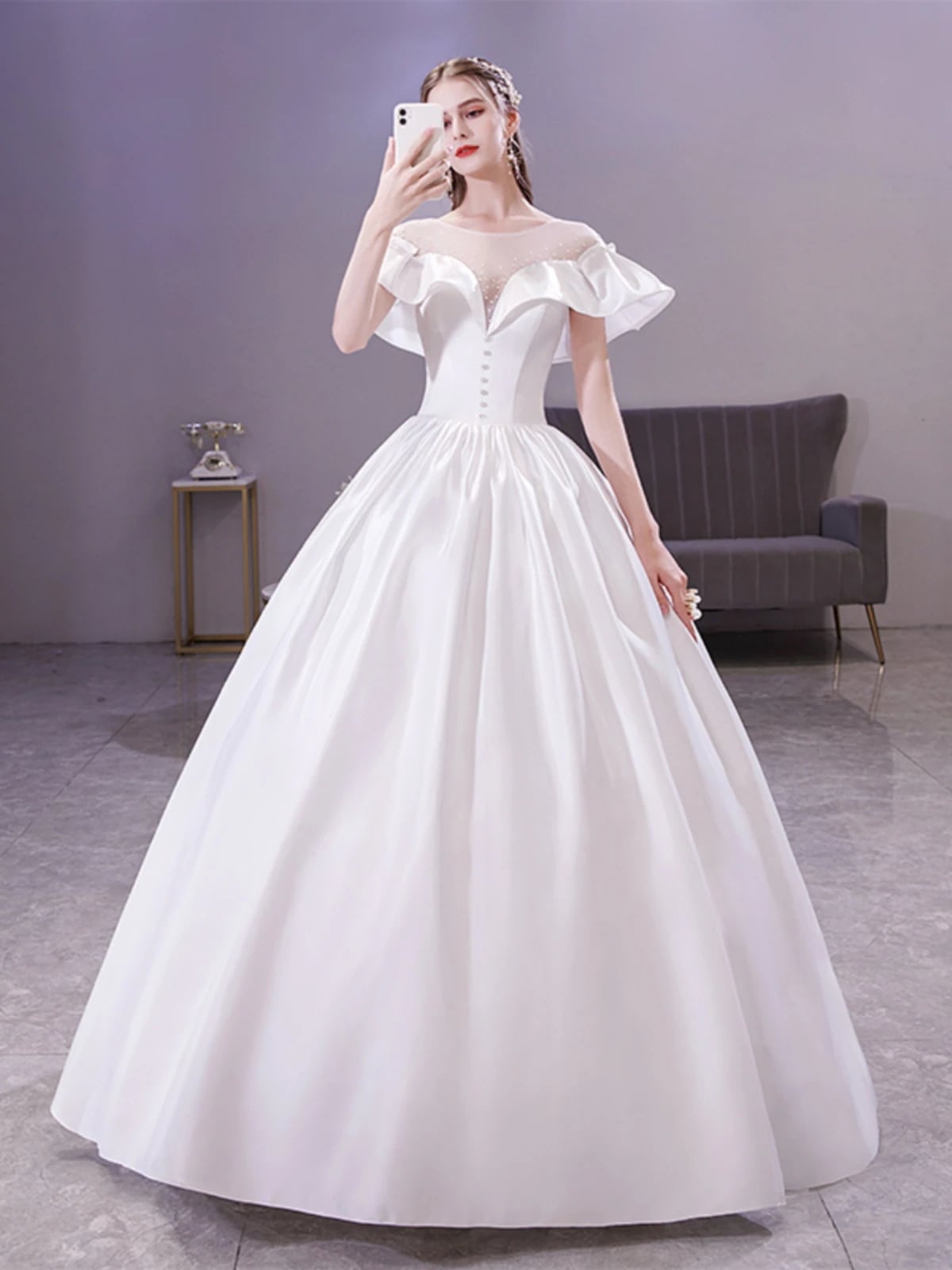 ロマンチックなサテンの軽いウェディングドレス2025花嫁の気質カバー太い腕シンプルな大きいサイズのウェディングドレスライト