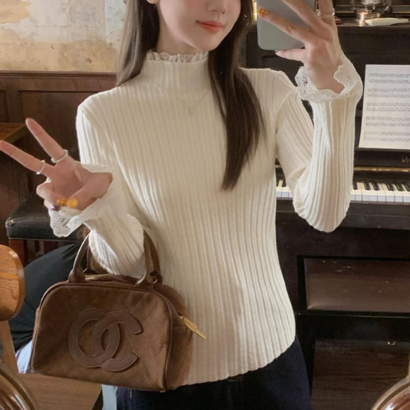 トップス ニットソー 長袖 ハイネック プルオーバー ミディアム丈 異素材ミックス 萌え袖 レース かわいい 大人可愛い きれいめ シンプル 上品 おしゃれ かっこいい カジュアル こなれ感 個性的