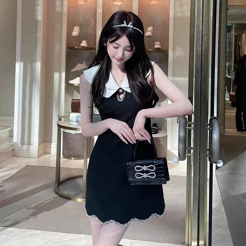 高級感 ラインストーン付き 透かし彫り タイトワンピース