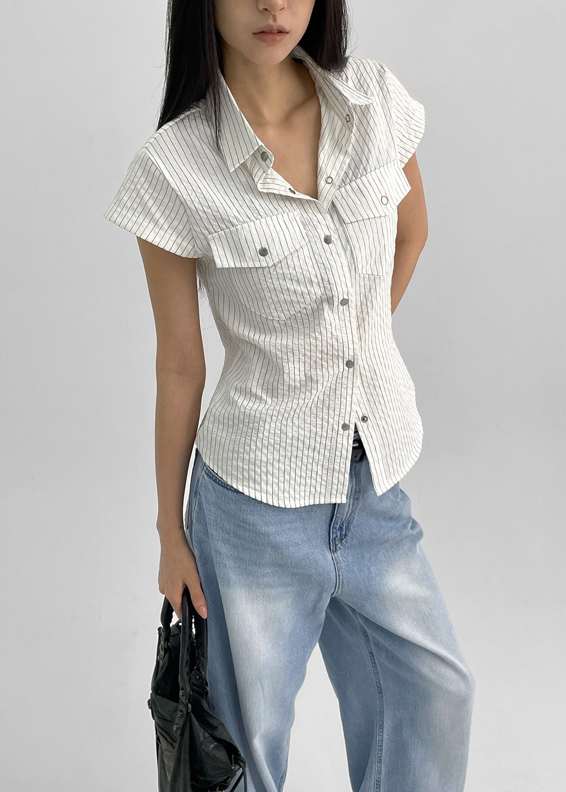 バンミーエンボスストライプ半袖シャツ