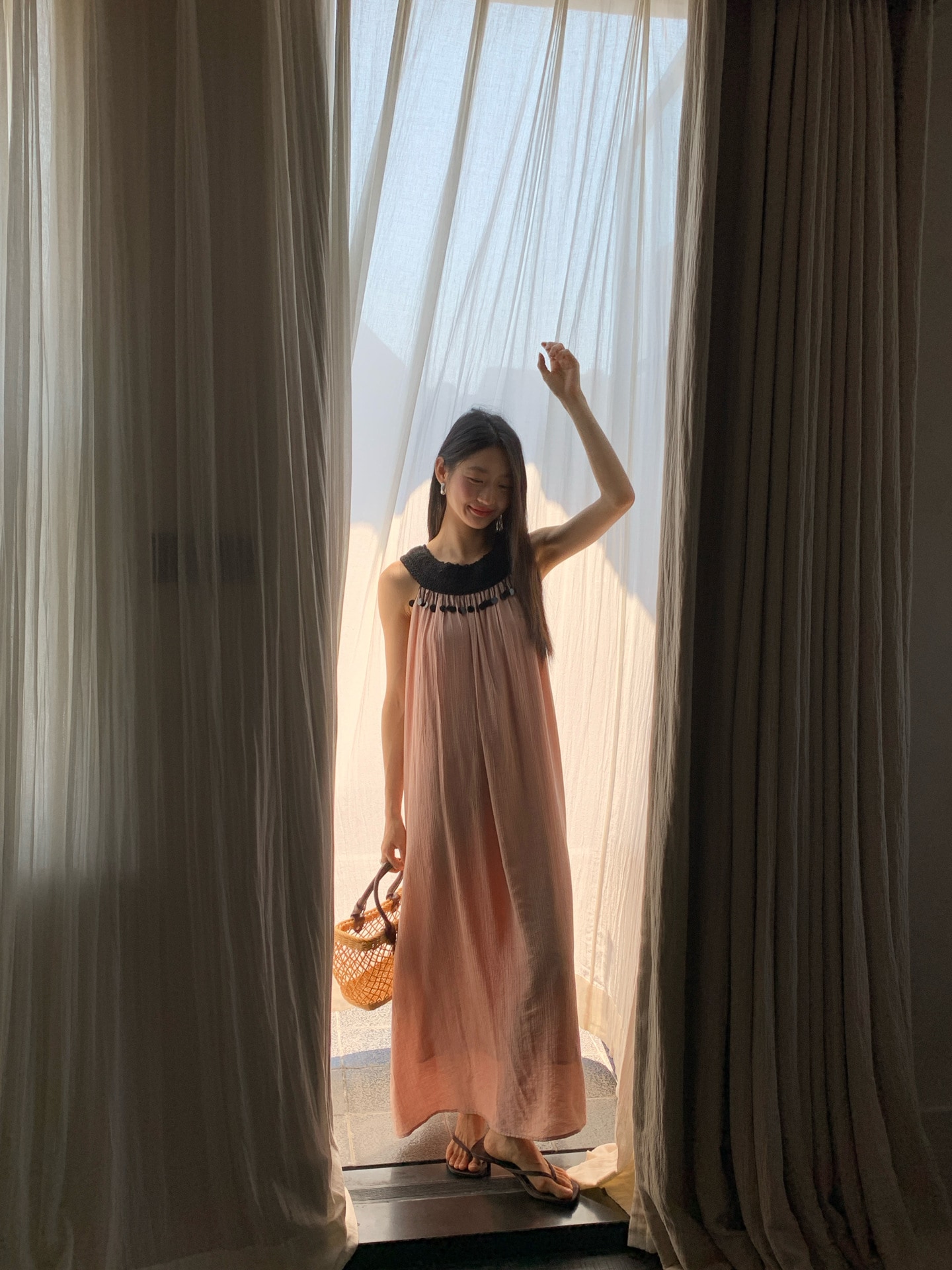 夏モデル25夏ボヘミアンリゾート風袖なし気品ゆったり着痩せワンピースS5592