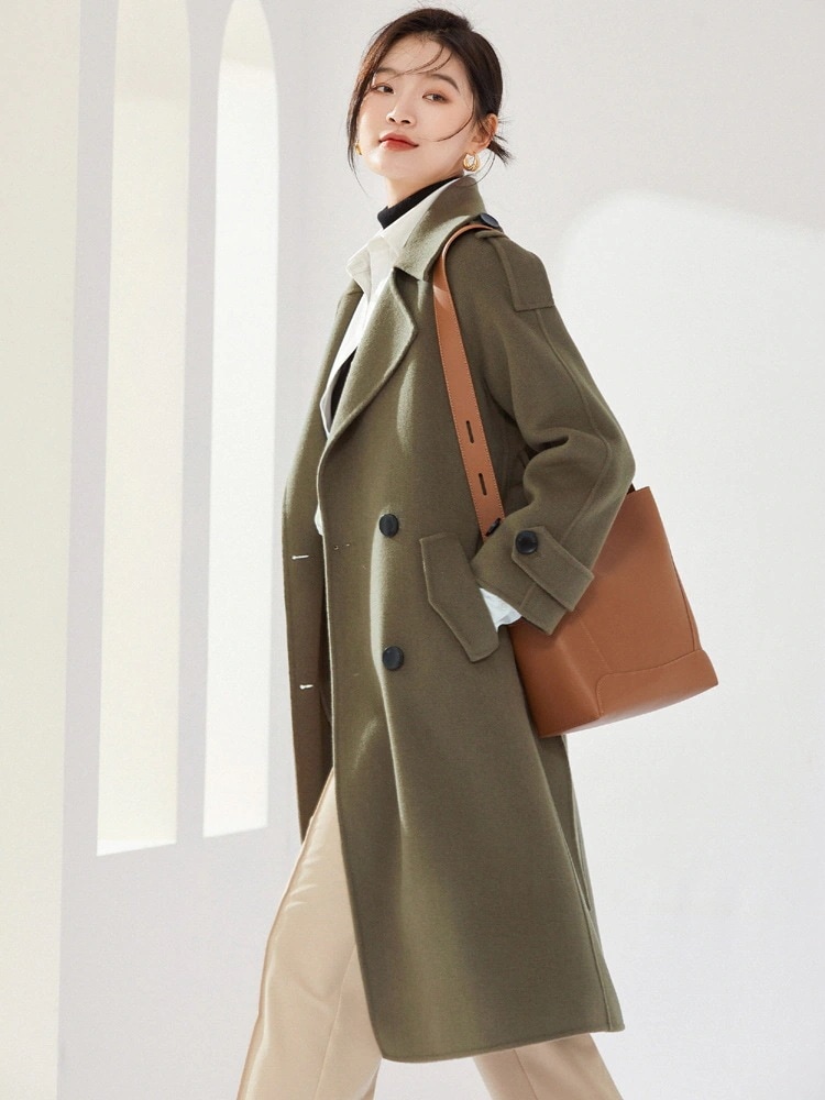 長い緩いベルトのファッション文学的なモデルの女性のツイードジャケットの秋と冬の新しい両面ウールコート