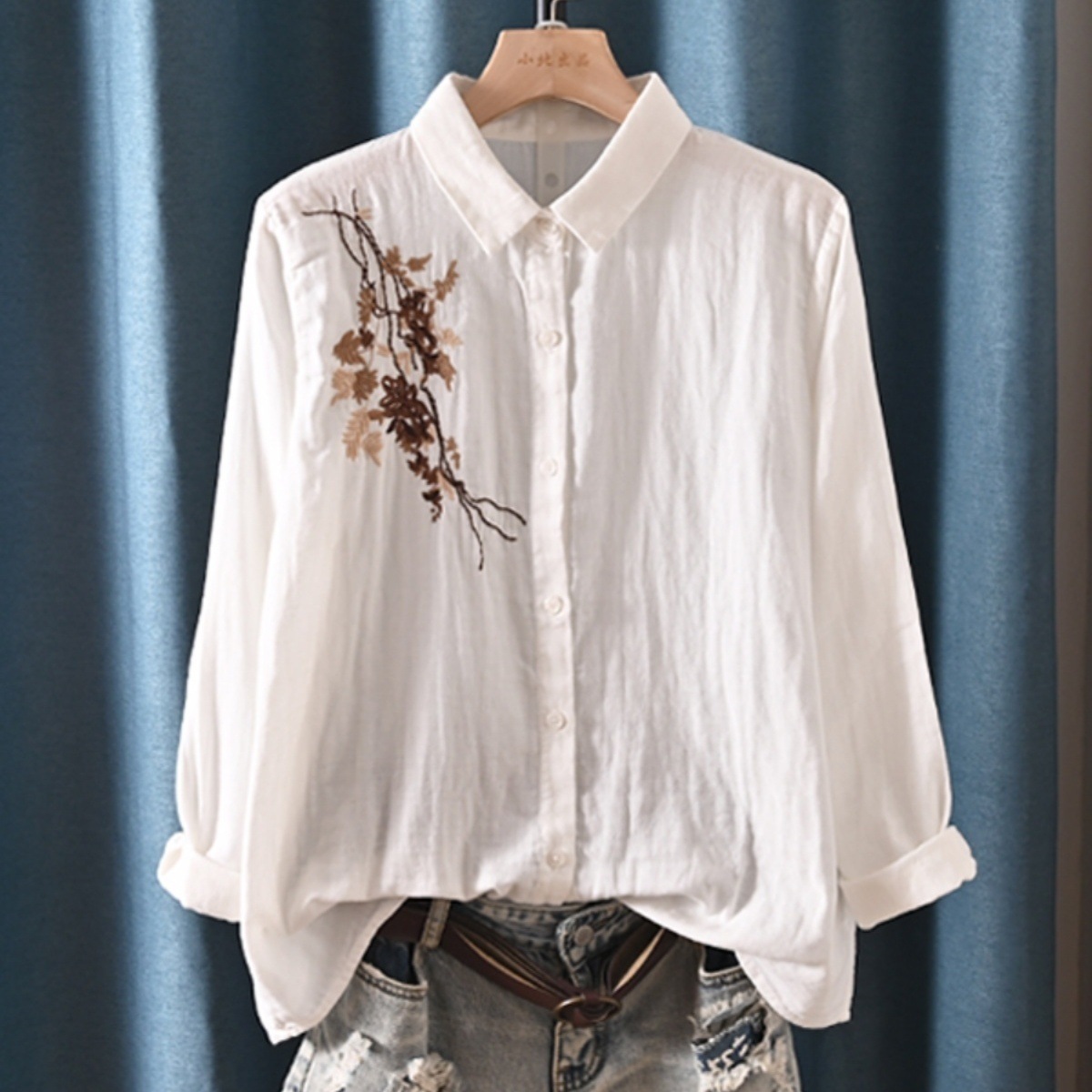 トップス シャツ 長袖 襟付き 前開き ボタン ミディアム丈 刺繡 薄手 かわいい 大人可愛い きれいめ シンプル 上品 おしゃれ かっこいい カジュアル こなれ感 個性的 主役級 存在感 抜け感 春 6,142円