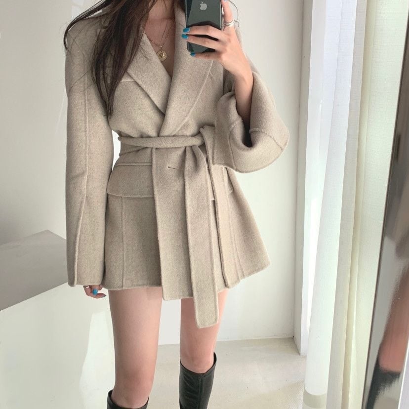 コート アウター ミディアム丈 スリット モノトーン ラージカラー ベルト シングルブレスト ガウンコート ミディアム丈 袖あり 長袖 ポケット付き アウター 羽織り 大人可愛い きれいめ lout0