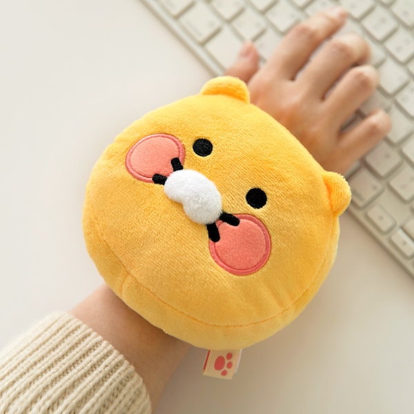 Qoo10] カカオフレンズ チュンシク 手首 クッション コンピュー