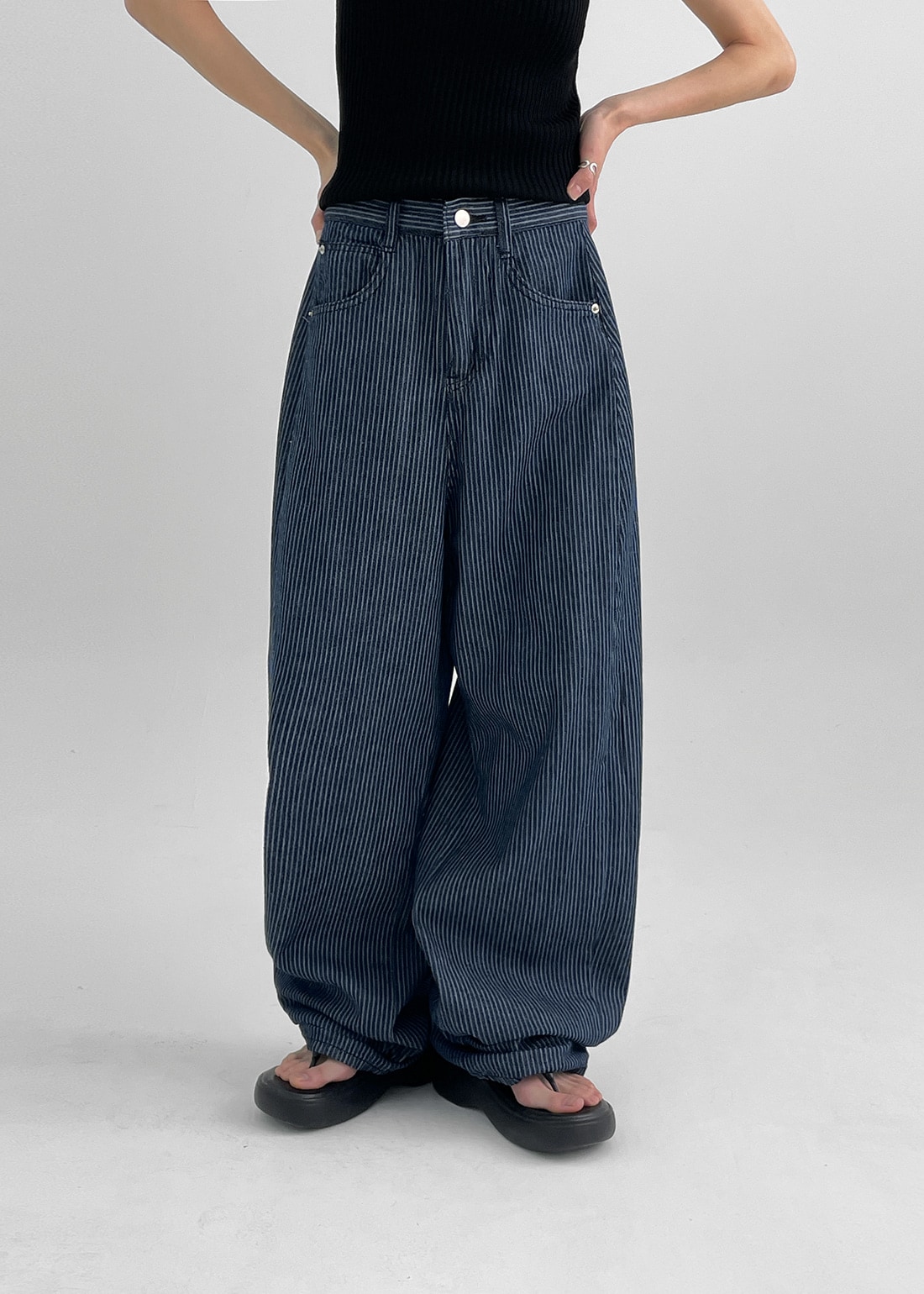 カムソンストライプワイドバルーンデニムパンツ