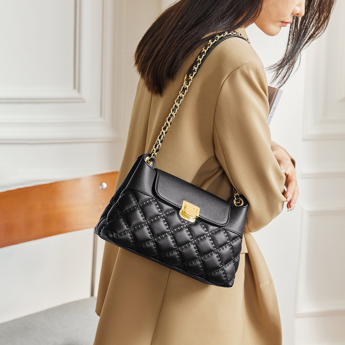 ショルダーバッグ トートバッグ ボディバッグ 本革 ビジネス 大容量 ワーケーション 対応 コーディネート カジュアル ヴィンテージ 軽量設計