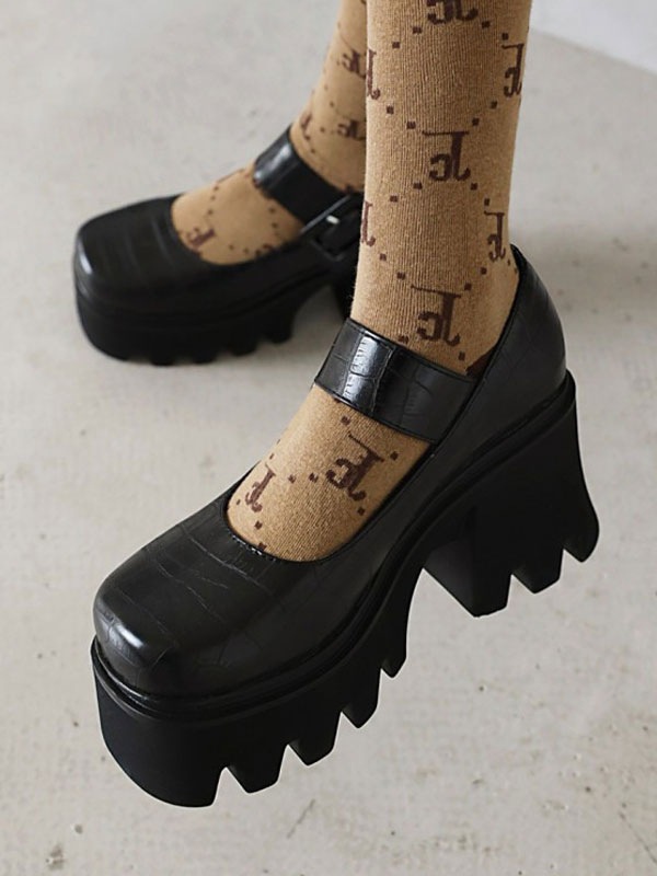 【2点購入で150OFF】【新品開催 】ゴシックロリータシューズブラックラウンドトゥPUレザーロリータパンプス