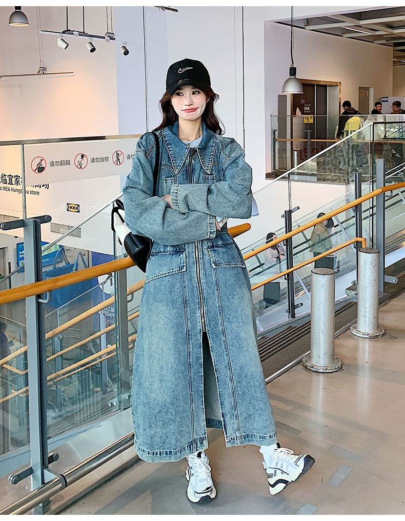 ロングレトロデニムトレンチコートジャケット女性2024春と秋の新しいネット赤揚げストリートルーズレジャーベルト付きコート潮