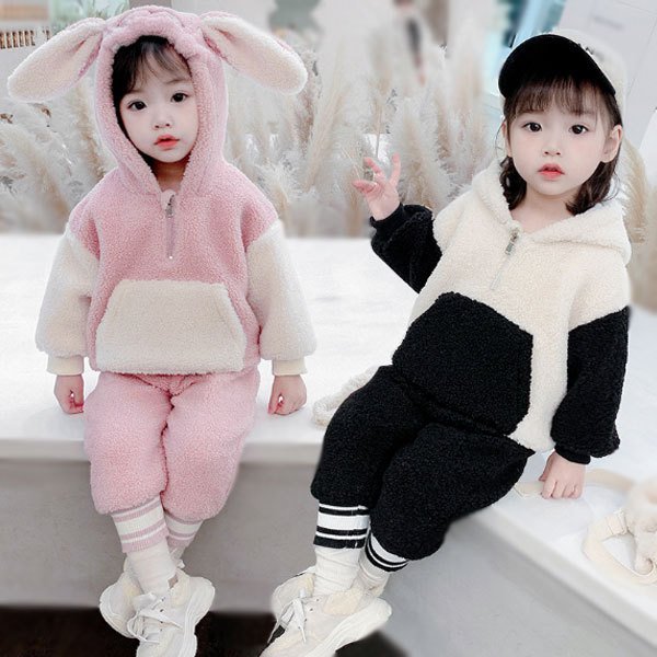 韓国子供服 セットアップ キッズ 人気ブランドの新作 女の子 冬服 防寒 芸能人愛用 上下セット 裏起毛仕様 スウェットパーカー