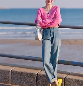 Vネックカーディガン カラー豊富 ぴったり カーディガン ショート丈 長袖 Vネック スリム タイト 細身 ストレート 伸縮性 薄手 UVカット 大人可愛い シンプル カジュアル 大人 おしゃれ