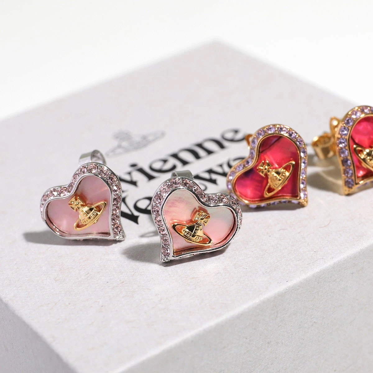 Vivienne Westwood ヴィヴィアンウエストウッド ピアス PETRA EARRINGS 62010074 レディース オーブ クリスタル装飾 シェル ハート カラー4色