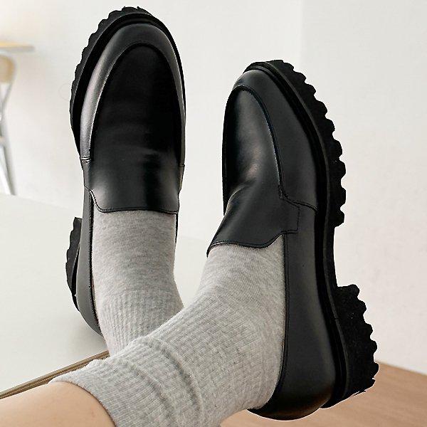 [シューズ] レザーワーカースタイルの女性用ローファーフラットシューズフォーマルシューズ4.5cm sy421