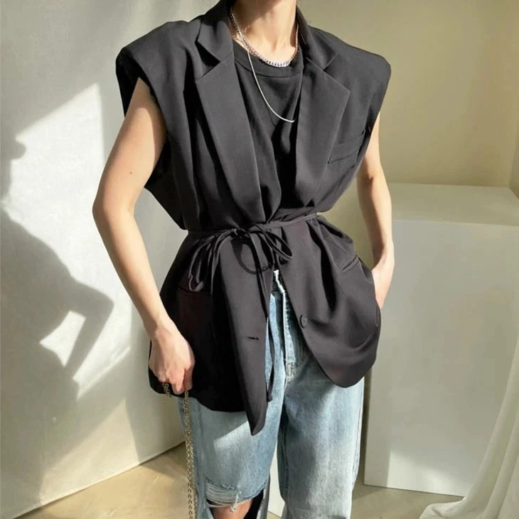 【急速出荷!】襟付き ベスト 紐付き アウター ジレ 羽織り 袖なし シンプル 可愛い マニッシュ 上品 きれいめ 春 秋 冬 グレー ブラック 黒 無地 レディース 韓国ファッション