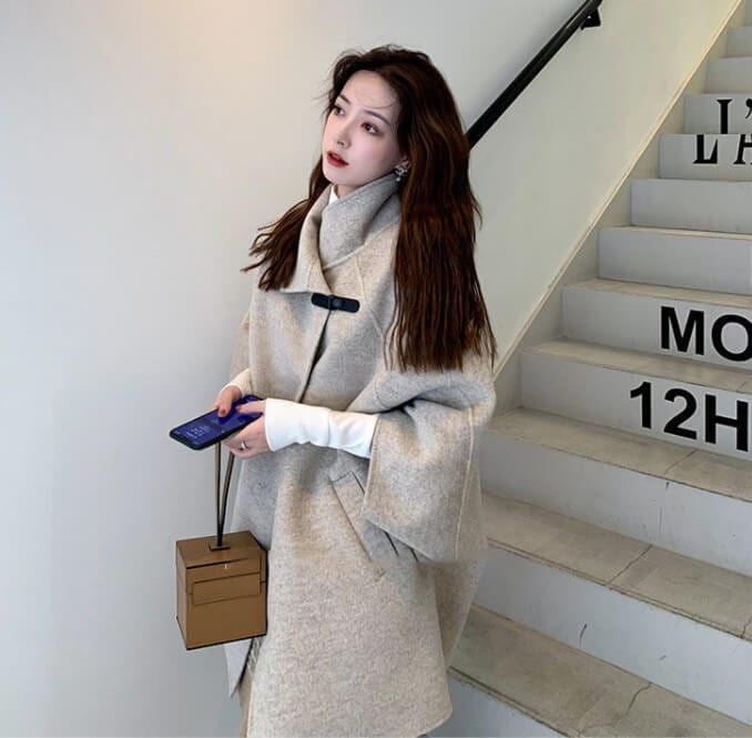 【柔らかくて優しい印象】イイ女度UP無地ドルマンスリーブハイネックコート