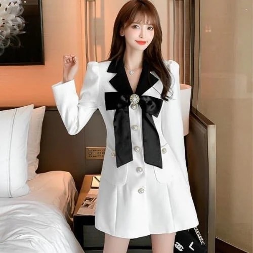 【急速出荷 2025年新作】ワンピース ミニワンピース フレアワンピース 韓国 無地 リボン 春 秋 冬 長袖 ショート丈 ミニ丈 おしゃれ 可愛い バイカラー Aライン モノトーン レトロ パールボ 5,878円