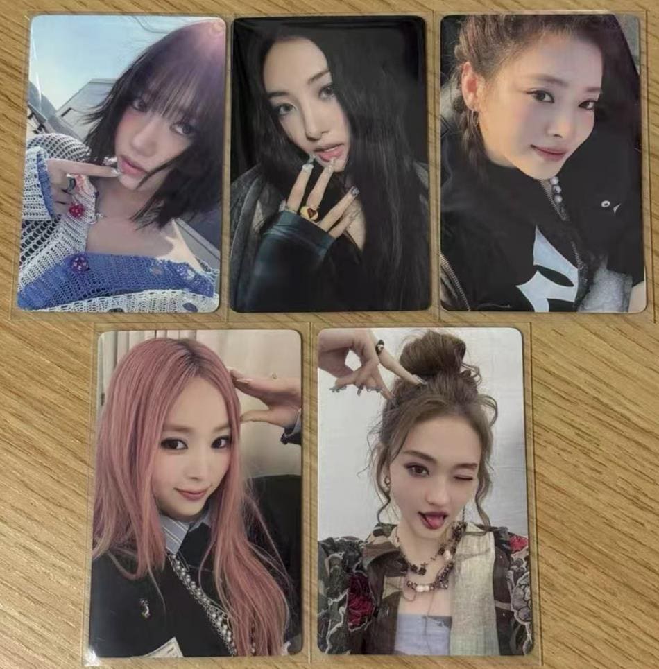 Qoo10] 公式品 meovv yzy 一直娱 メ : KPOP