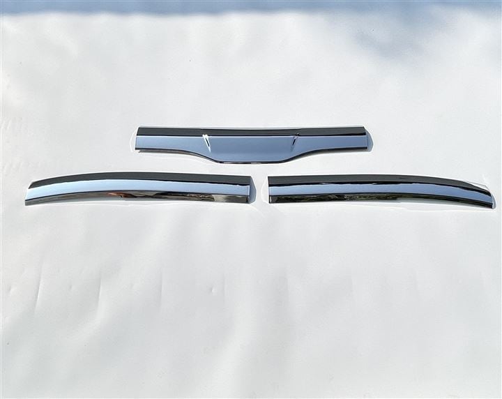 互換品 UD クオン 07クオン メッキ フロントリップ 3分割 貼付タイプ メッキパーツ(シルバー, ウエストガーニッシュ) 8,968円