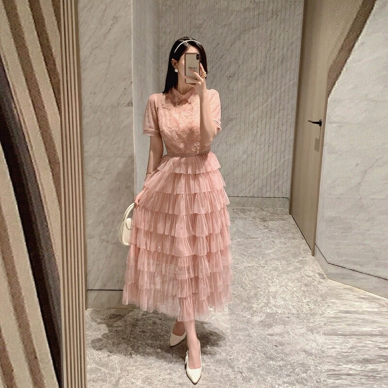 大人の女性の品格を引き出すロングワンピース 季節を超えた優雅さ 特別な日も日常も上質な着心地 体型を気にせず美しく 母から娘へ贈る一生モノ