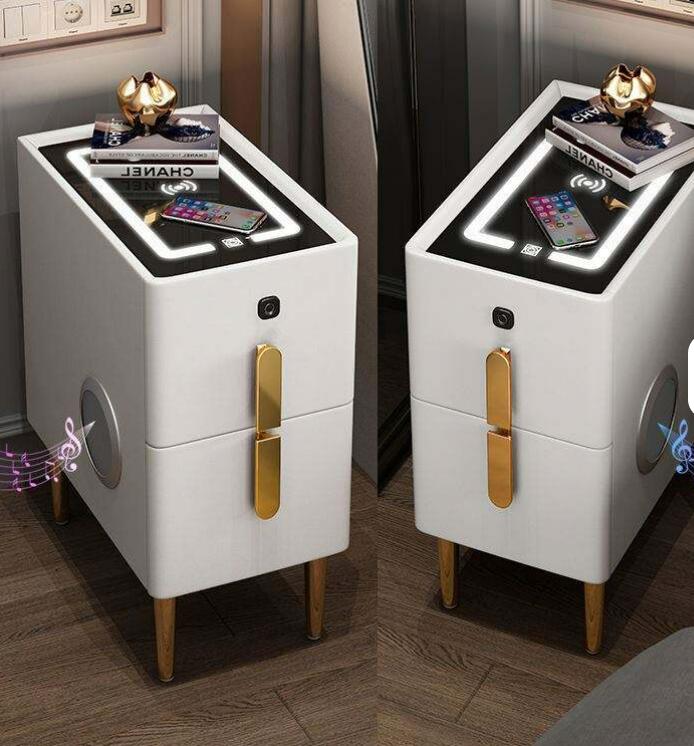 スマートサイドテーブル　隙間キャビネット　モダンベッドルーム無垢材指紋ロックスマートベッドサイドテーブルUSBワイヤレス充電Bluetoothスピーカー付き