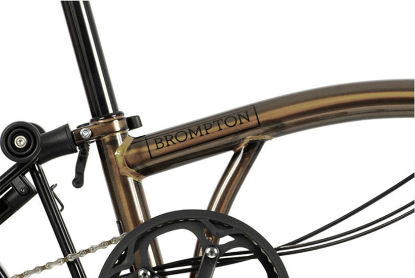 2022 EXPLORER BLACK LACQUER C LINE BLACK EDITION