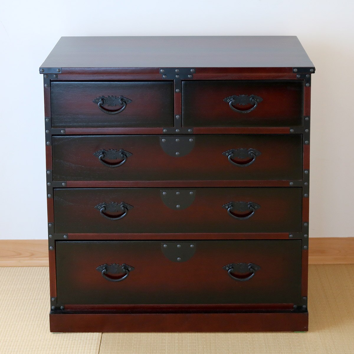 引出箪笥 4段 民芸調 桐製 和タンス 幅67cm