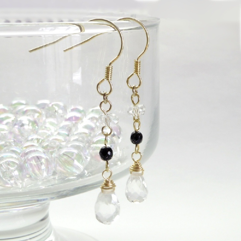 APOLLON 最良の出会いに！ クリスタルとサンドストーンのピアス