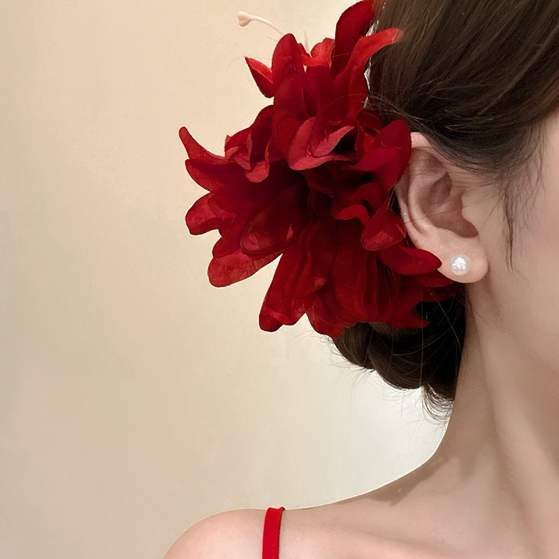 【1点ご購入 で10点プレゼントいたします】花嫁の赤い花のヘアピン女性のサイドクリップの花の髪飾り休暇旅行の花