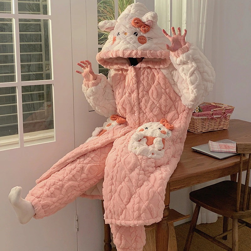 秋冬のサンゴの毛の三層の綿を挟んで寝ている服の女性の金とベルベットの厚い冬のバスローブのパジャマのハローキティの家の服 6,726円