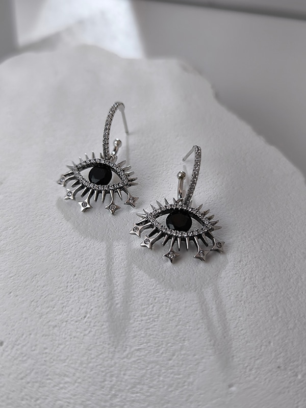韓国発【LAZY DAWN】two-tone layered earring E010☆ピアス LAZY DAWN(レイジーダウン) ピアス(レディース) - 海外通販のBUYMA