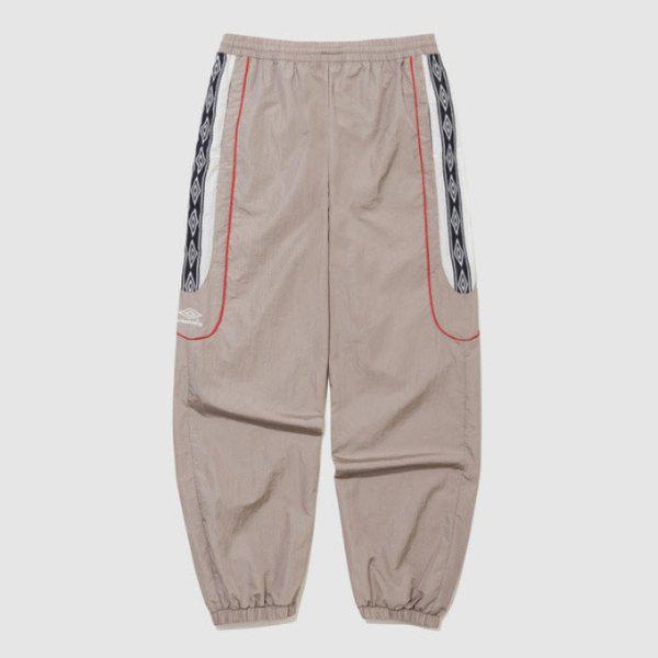 パンツ VQA UR121CPT23-MRK HBL OG ウーブンジョガーパンツ MILD BROWN ROCK