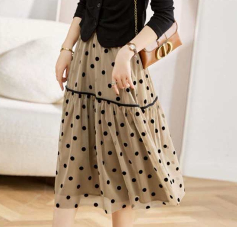 【2025新作入荷】ロングスカート 2パターン チュールスカート ロング丈 ミモレ丈 フレア Aライン シンプル 透け感 シースルー 薄手 裏地 かわいい 大人可