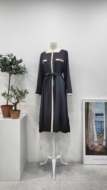 スクエアワンピースステッチ配色ベルトブラックロングワンピース