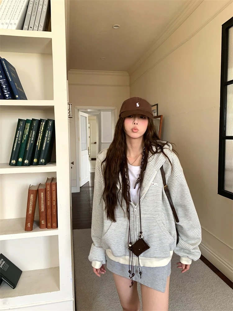 チャック韓国風羽織りショート丈配色フルルーズフーディールーズストレート系レディースゆったりサイズシルエットスリーブトラック パーカーカジュアルフード付き 秋冬 2025 トップス