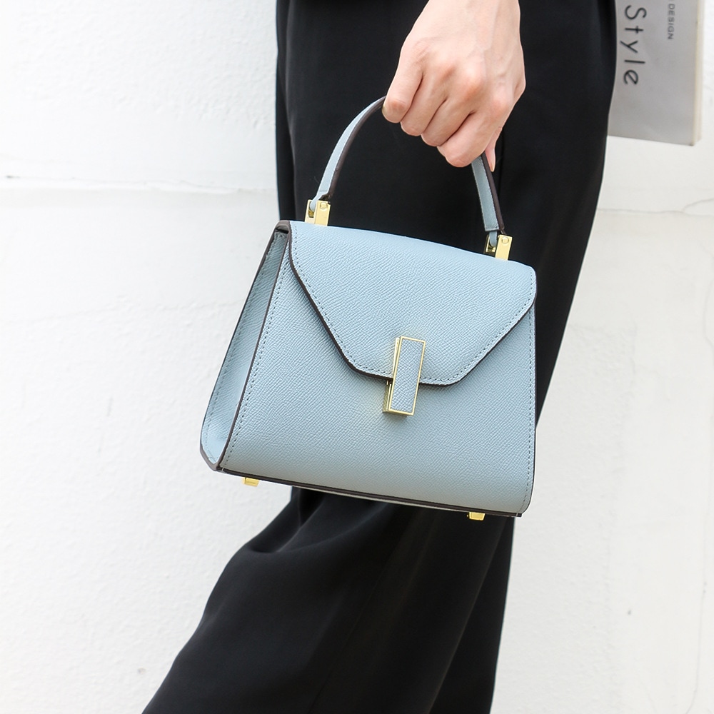 【無料】2025 新作 上品 ハンドバッグ 大学生 成人式 卒業式 大容量 通勤 本革 韓国ファッション 手提げコンパクト ショルダーバッグ 高級感 入学式 パーティー おしゃれ ショルダーバッグ