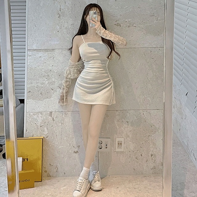 [セット/狂った体つき]シャーリング 紐キャミソール ワンピース + クロップ レース 紐 カーディガン ツーピースセット(アイ/メランジ/ブラック)