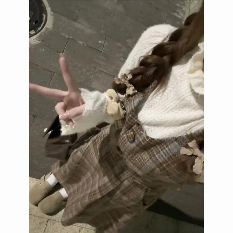 ハイエンドのカスタマイズ-フレンチレトロチェック柄ウールベストドレス女性のための 2025 秋冬コントラストカラーステッチハイエンド年齢軽減サスペンダードレス