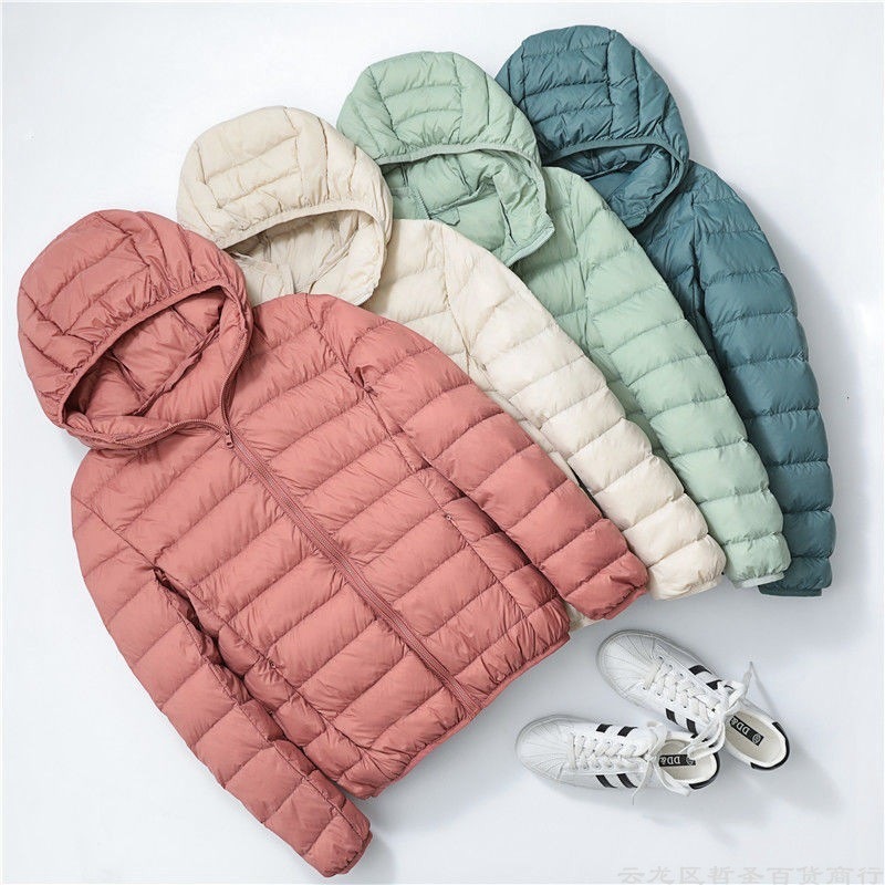 暖かくて軽い薄い冬のダウンジャケット