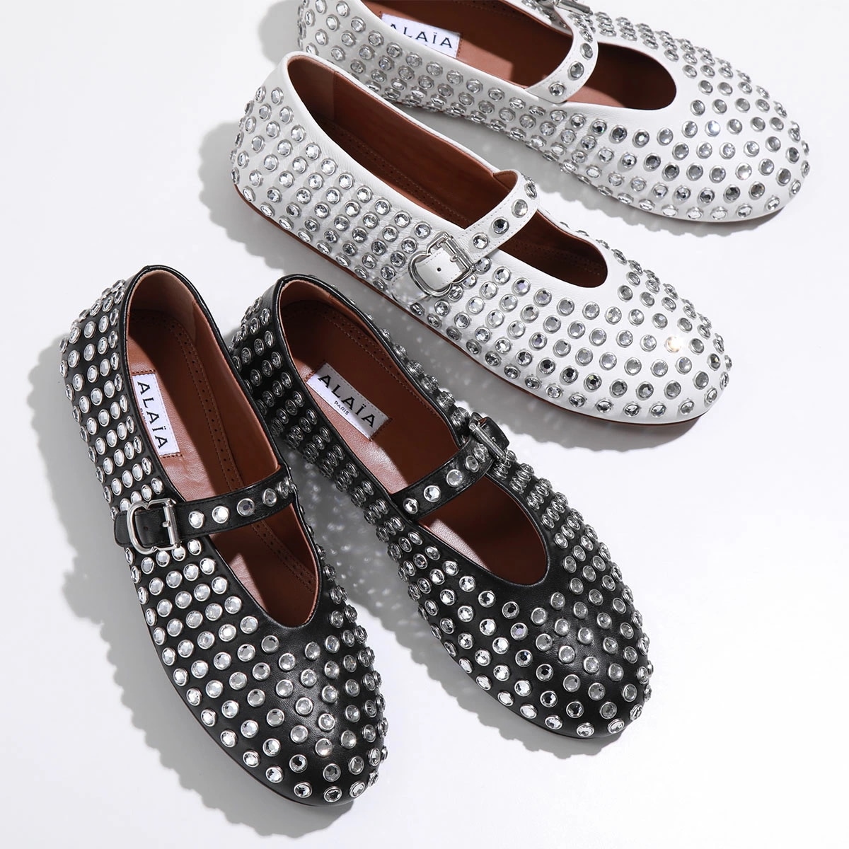 ALAIA アライア バレエシューズ BALLERINA STRAP AA3A029CK116 レディース フラットシューズ レザー ラインストーン装飾 靴 カラー２色