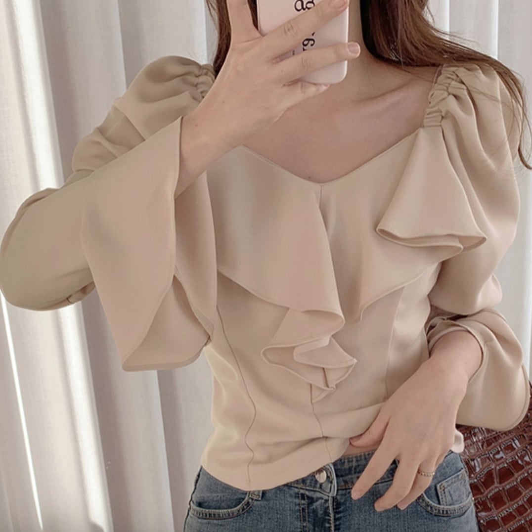 トップス デート シャツ ブラウス カットソー 袖あり 長袖 かわいい 大人可愛い きれいめ シンプル カジュアル 大人 上品 おしゃれ お洒落 主役級 存在感 春 秋 オールシーズン 10代 20代