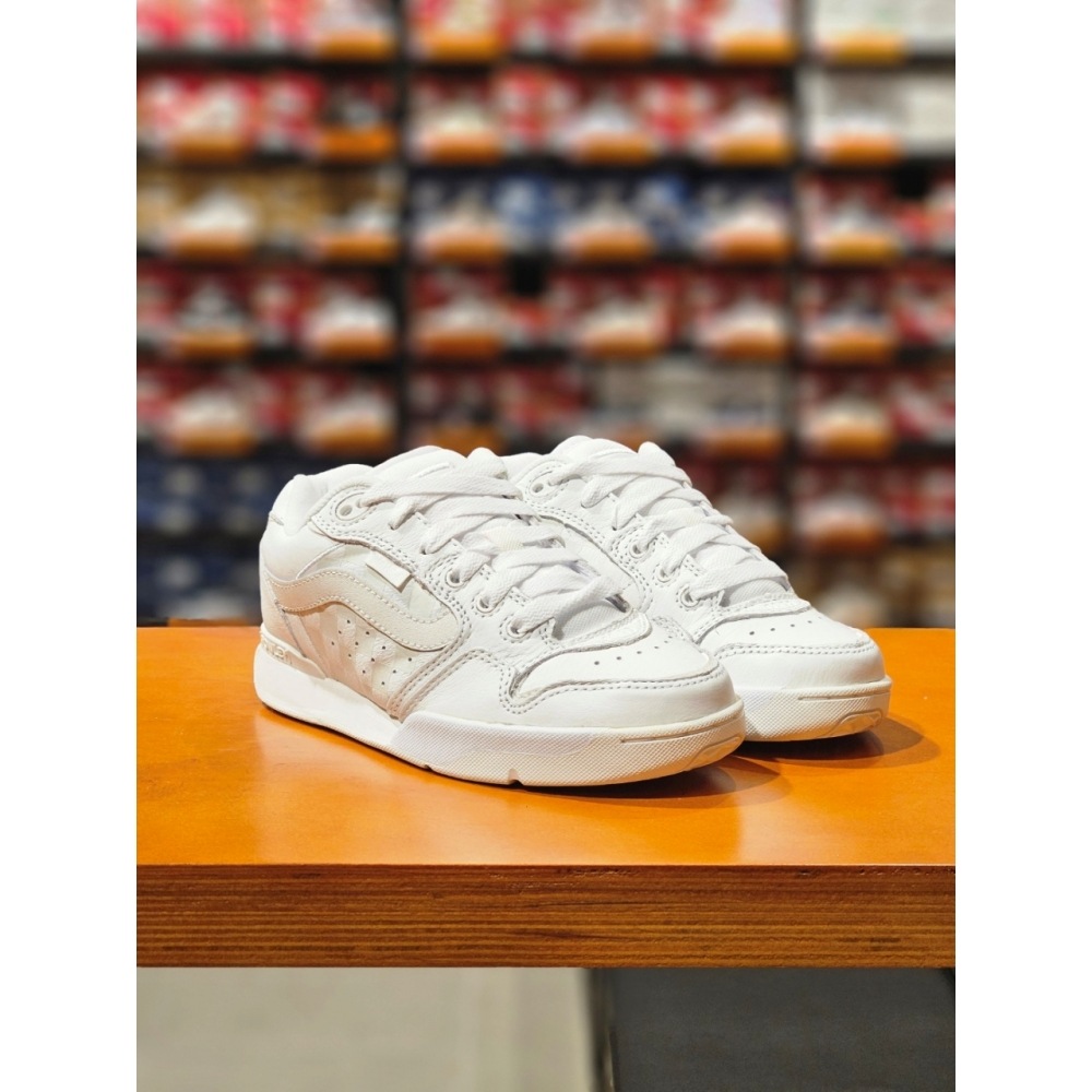 バンズユニセックスローリー XLT ホワイトチェッカーボード (VN000CTMC13) スニーカー