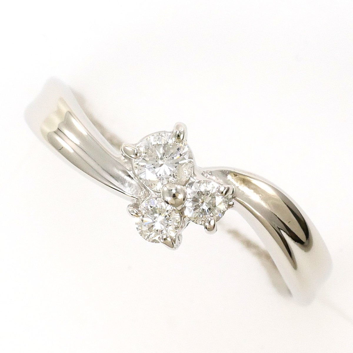 エステール PT900 プラチナ リング・指輪 8号 ダイヤモンド 0.20ct 総重量約2.6g 中古