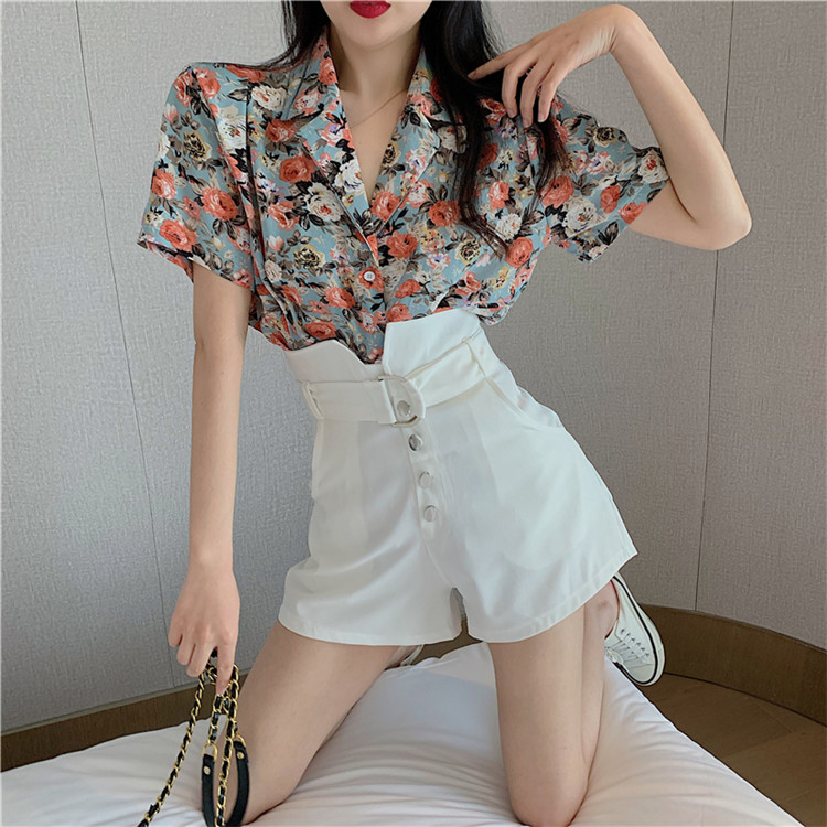 簡単にオシャレコーデが叶う 韓国ファッション シフォン レトロ ゆったりする Sweet系 フローラル シャツ ファッション ワイドレッグ ショートパンツ 柔らかい 百掛け セット ジェントルスタイル 簡単にオシャレコーデが叶う 韓国ファッション シフォン レトロ ゆったりする Sweet系 フローラル シャツ ファッション ワイドレッグ ショートパンツ 柔らかい 百掛け セット ジェントルスタイル