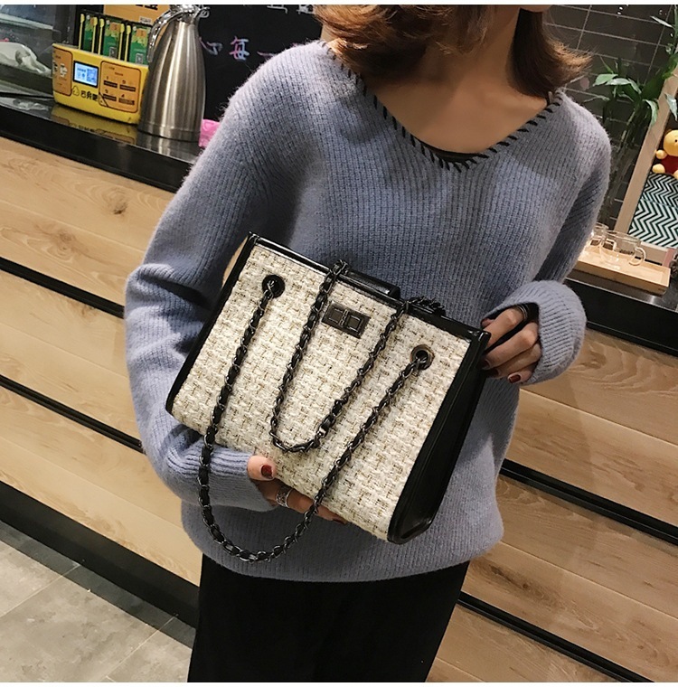 4色 ショルダーバッグ ハンドバッグ レディース 手持ちバッグ 手持ちカバン 手提げ 肩掛け 大人 カジュアル かわいい おしゃれ 通勤 お財布 スマホ 旅行 韓国ファッション チェーン スクエア 四 7,889円