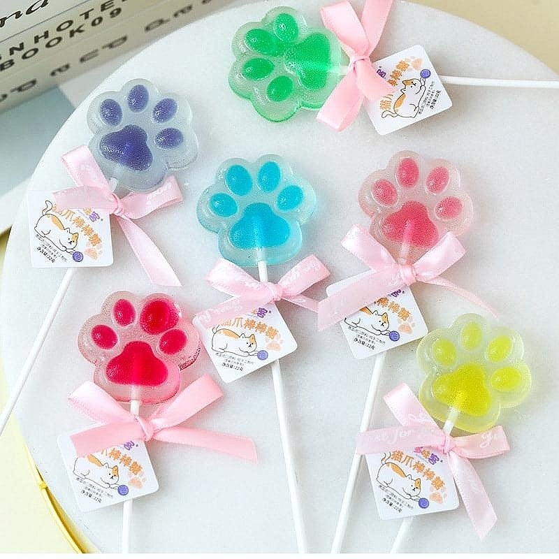 猫の爪ロリポップ キュートでカラフルなクマの足跡キャンディー 12 個入り 子供の誕生日のおやつ 女の子のギフト