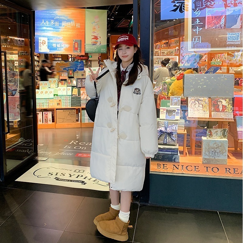 ダウン綿服女性中長さは膝を越えて2025冬ファッションゆったりしている婦人服保温はやせている綿入れ上着を現します