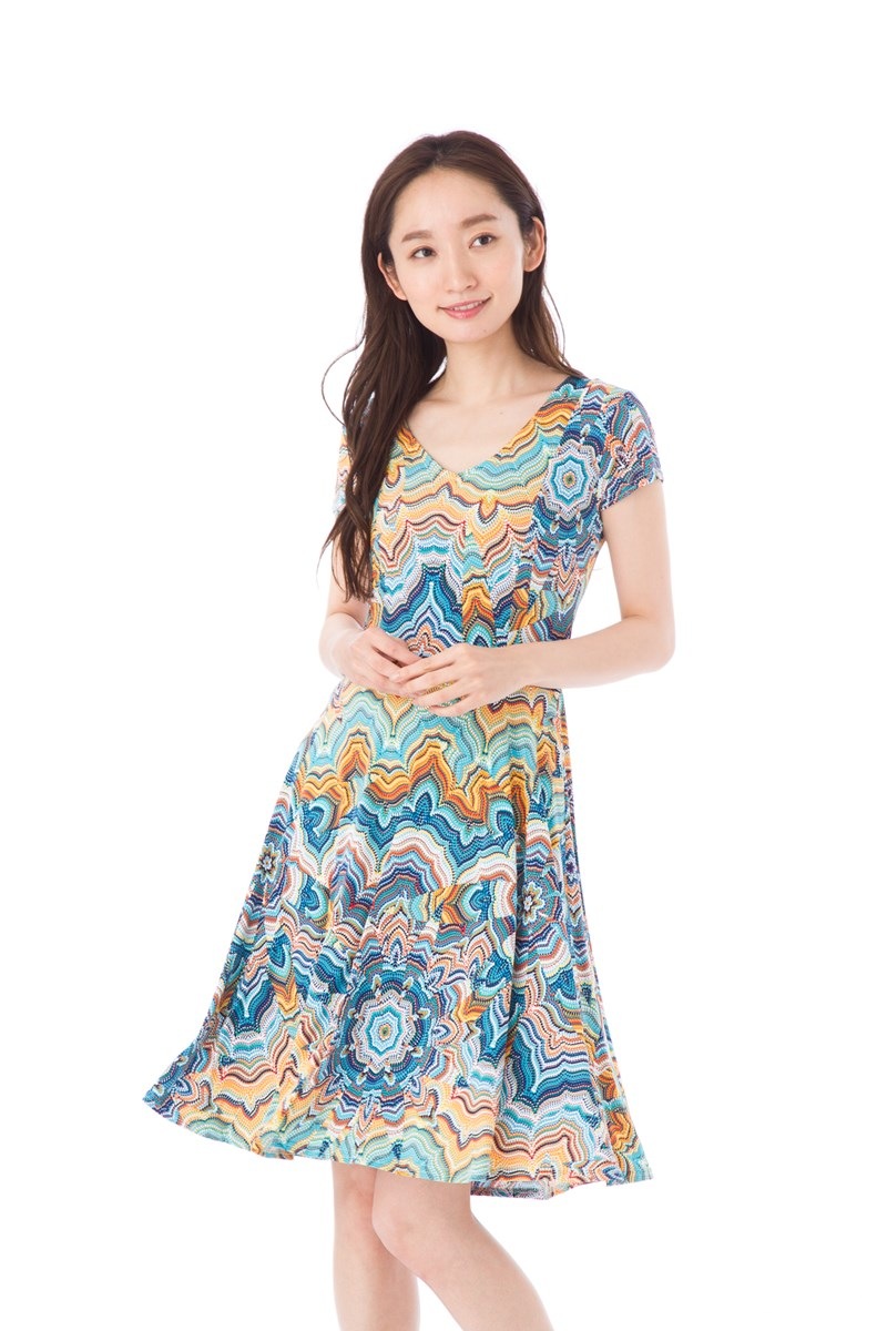 ファス(FAS)ワンピース T2 T3 T4サイズ 半袖 総柄 膝丈 大人ワンピース レディース vネック ジャージー 上品 大きいサイズ　Fille A Suivre